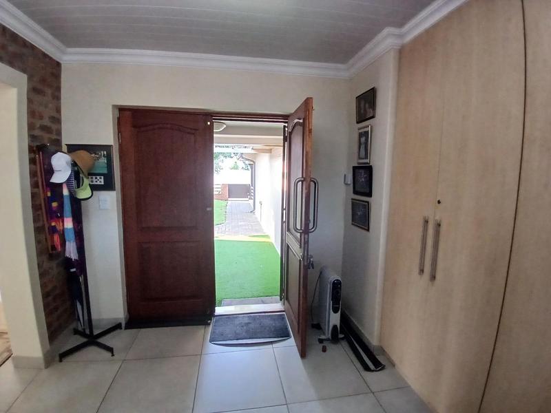 3 Bedroom Property for Sale in Stilbaai Wes Western Cape